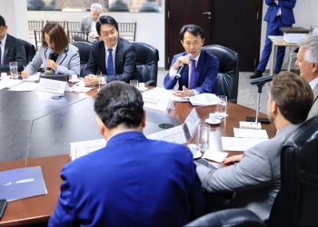 Goiás negocia parceria com Japão para exploração de terras raras