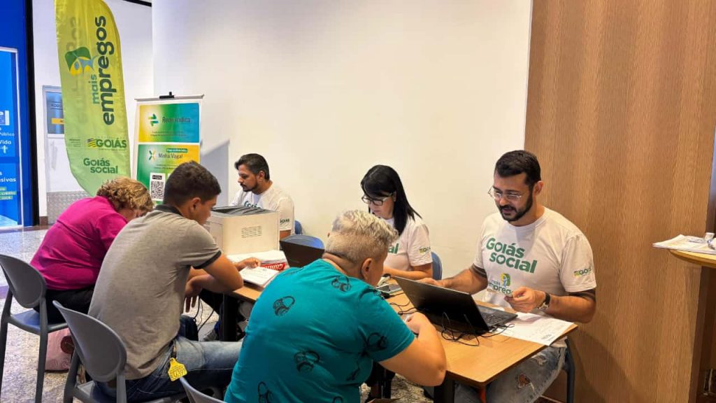 Feirão de Empregos oferece 10 mil vagas em Aparecida; veja como participar