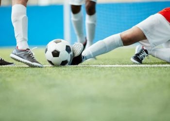 Ex-jogador e mais dois são condenados por manipulação de resultados em jogos de futebol