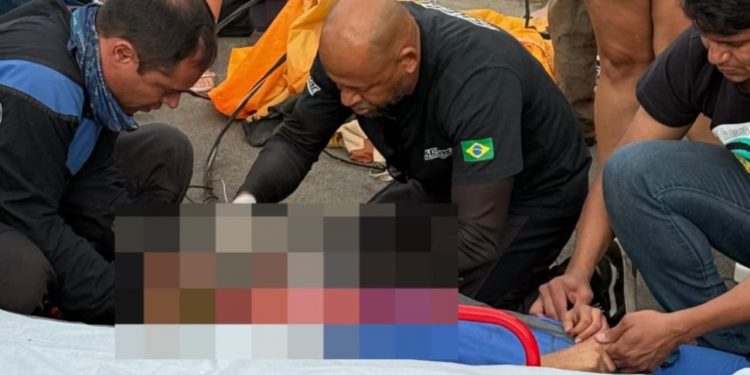 Vídeo: mulher cai após saltar de paraquedas em Anápolis