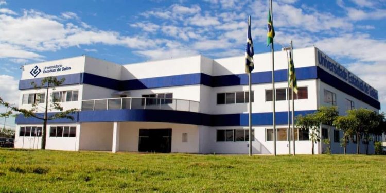 UEG abre seleção para 300 vagas remanescentes do Vestibular 2025/2