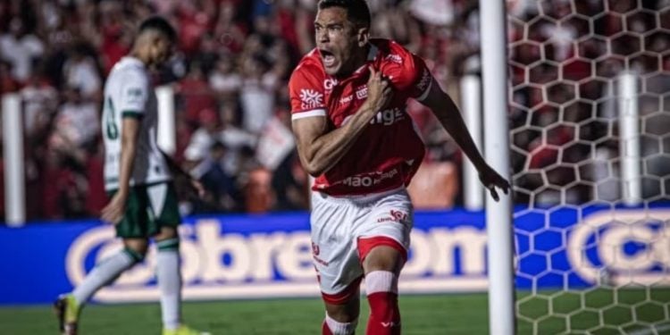Brasileirão Série B: Vila Nova vence o Goiás e segue na luta pelo acesso