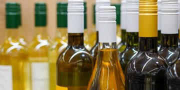 Goiânia inicia fiscalização do horário de funcionamento de distribuidoras de bebidas