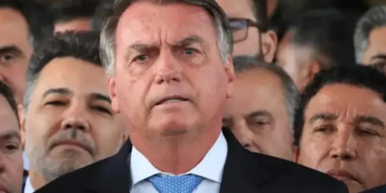 STF discute foro e acusações antes de decisão final sobre Bolsonaro