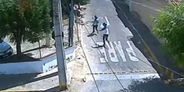 Um ataque a tiros deixou dois adolescentes mortos e outros três feridos na manhã desta quinta-feira (25), em uma escola pública de Sobral, no interior do Ceará.