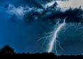 O Centro de Informações Hidrológicas, Meteorológicas e Geológicas de Goiás (Cimehgo) alerta para a possibilidade de tempestades em mais de 60 municípios goianos nesta terça-feira (16).