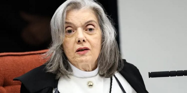 Com voto de Cármen Lúcia, STF forma maioria para condenar Bolsonaro