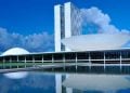 Câmara aprova PEC da Blindagem com voto secreto e extensão a deputados locais