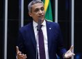 Câmara suspende ação penal contra Gustavo Gayer; veja como votaram os deputados goianos Fonte: Agência Câmara de Notícias