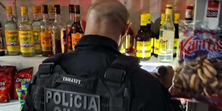 Mais de 7 mil bebidas irregulares são apreendidas em operação integrada em Goiás