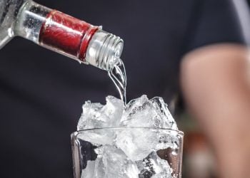 Goiás tem primeiro caso suspeito de intoxicação por metanol, diz Saúde