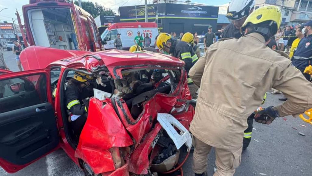 Motorista que causou acidente no Jardim América tem passagens por crimes de trânsito