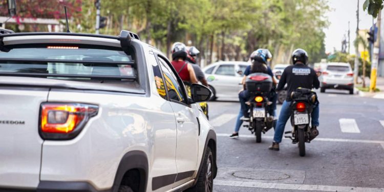 Prazo para pagamento do IPVA e licenciamento é prorrogado até 20 de outubro, em Goiás