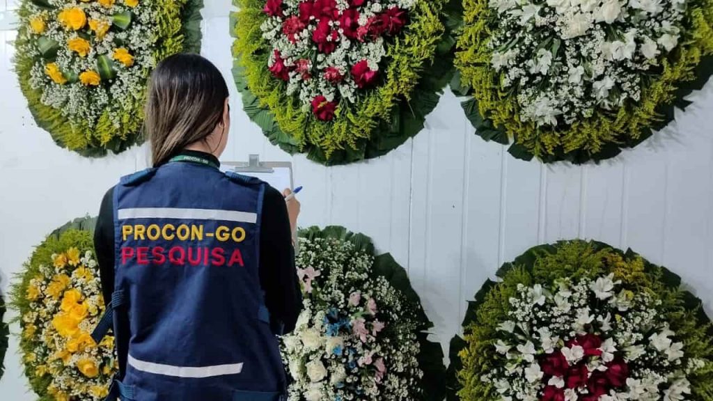 Preço de flores para o Dia de Finados registra variação de quase 590% em Goiânia