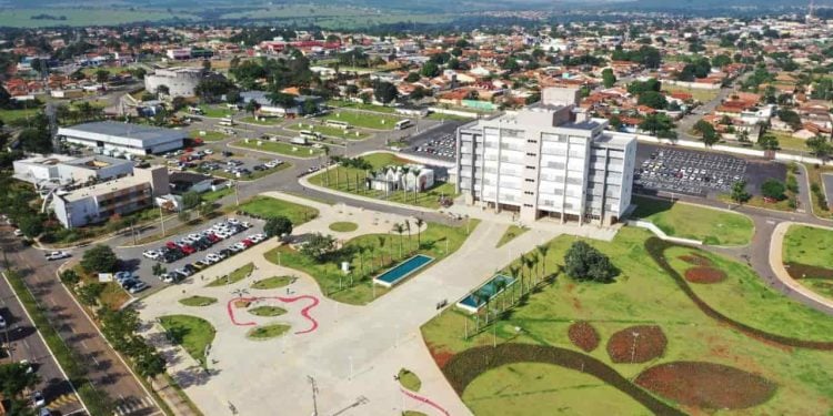 Aparecida abre credenciamento para empreendedores atuarem no Natal 2025