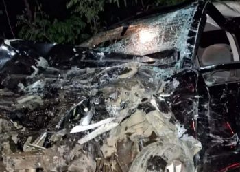 Colisão entre dois carros na GO-230 deixa cinco mortos da mesma família