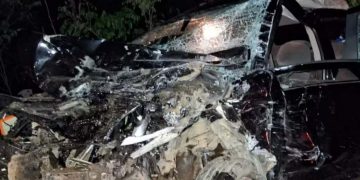 Colisão entre dois carros na GO-230 deixa cinco mortos da mesma família