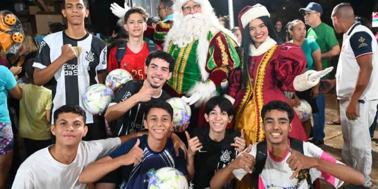 Goiânia inicia Natal para Todos com iluminação e atrações nos bairros