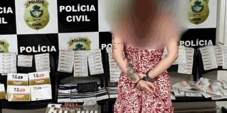 Jovem é presa após venda de produtos ilegais usados para emagrecer em Aparecida de Goiânia