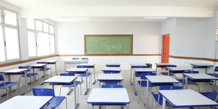 Solicitação de vagas na rede pública segue disponível até 1º de dezembro em Goiás