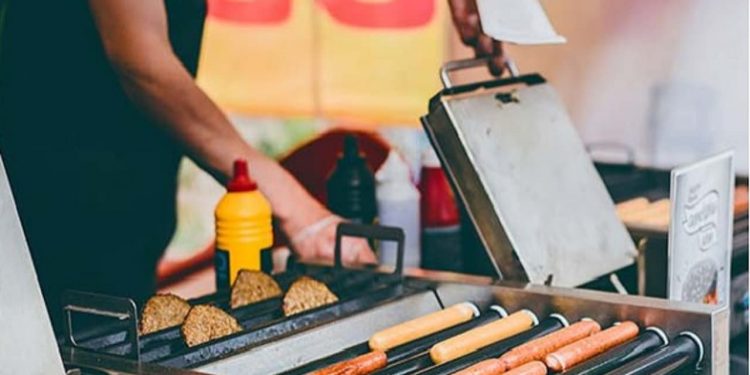 Ambulantes em Goiânia devem solicitar autorização para trabalho; veja como fazer