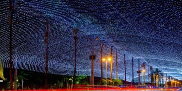 Confira os principais pontos com decoração de Natal em Goiânia