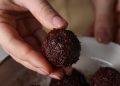 Estudantes passam mal após comer brigadeiro com maconha em Goiás