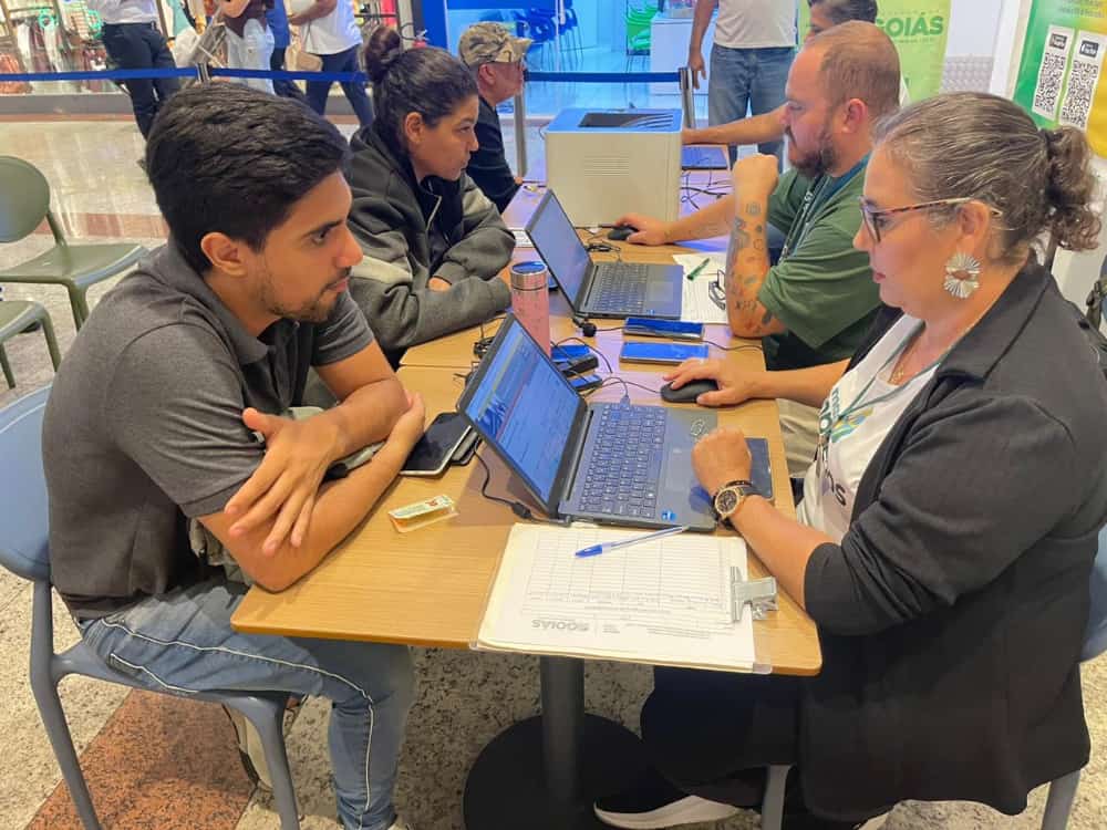 Feirão de empregos região da 44