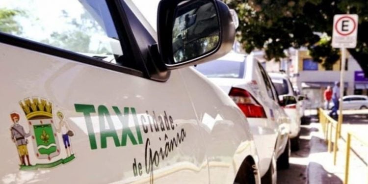 Goiânia abre seleção para novas vagas rotativas de táxis em terminais rodoviários