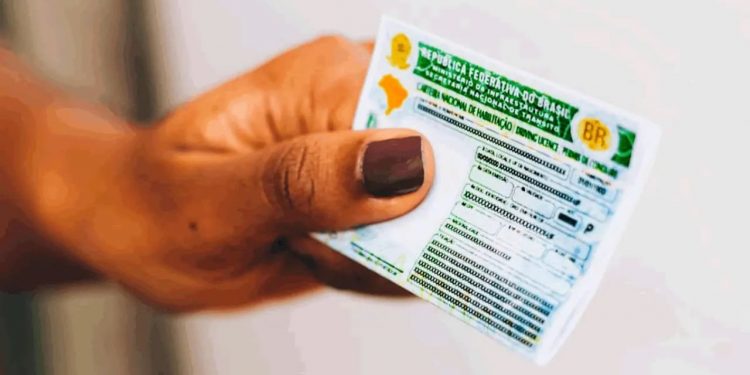Contran aprova resolução que retira exigência de autoescola para obtenção da CNH