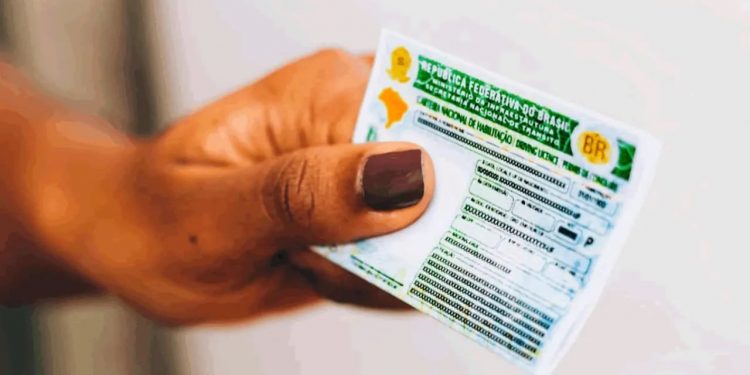Governo oficializa novas regras da CNH; saiba o que muda