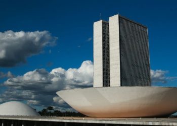 Inscrições abertas para concurso da Câmara dos Deputados; salários de até R$ 30,8 mil