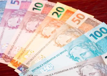 Salário mínimo pode chegar a R$ 1.741 em 2027, prevê governo