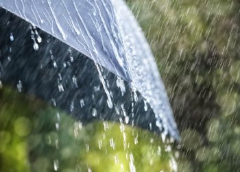 Passagem de frente fria aumenta chance de chuva e temporais em Goiás